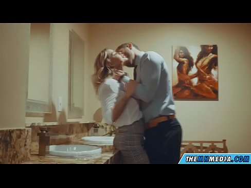 ❤️ Кога бујна русокоса ќе ве заведе во јавен тоалет ️ Анално видео на порно mk.shufflesex-com.ru